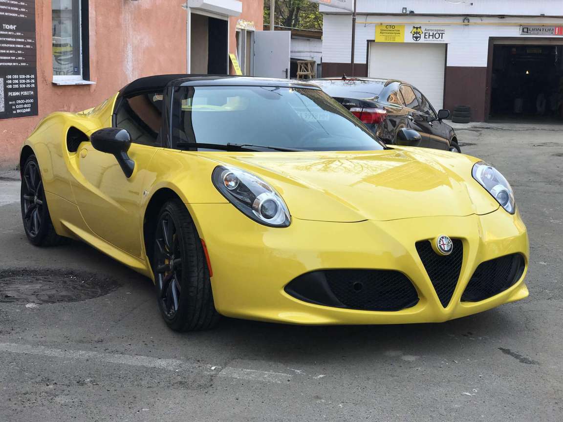 Alfa Romeo 4C детейлинг химчистка 