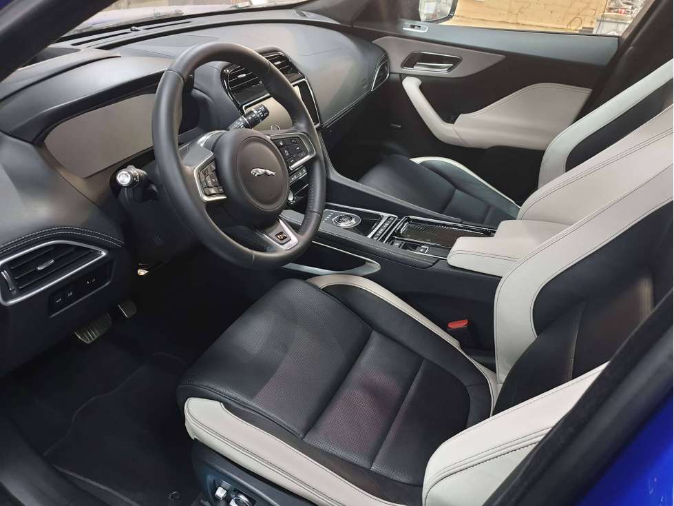 Jaguar F-Pace полное восстановление салона