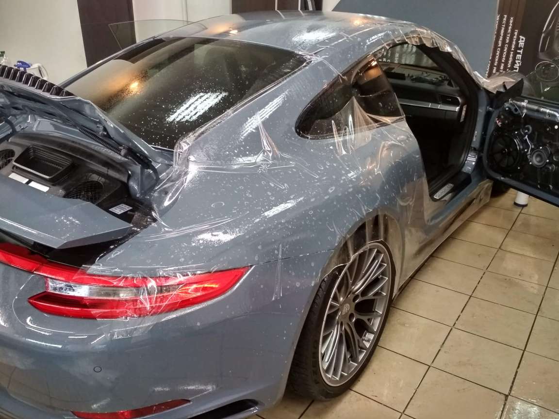 Porsche Carrera оклейка в антигравийную пленку