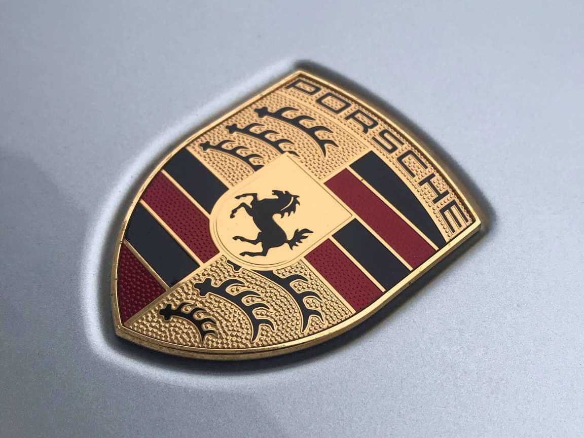 Детейлинг кузова и салона в Porsche Macan