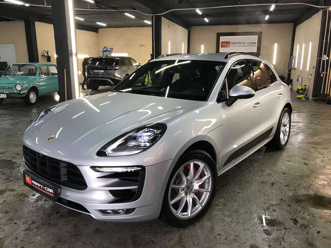 Детейлинг кузова и салона в Porsche Macan