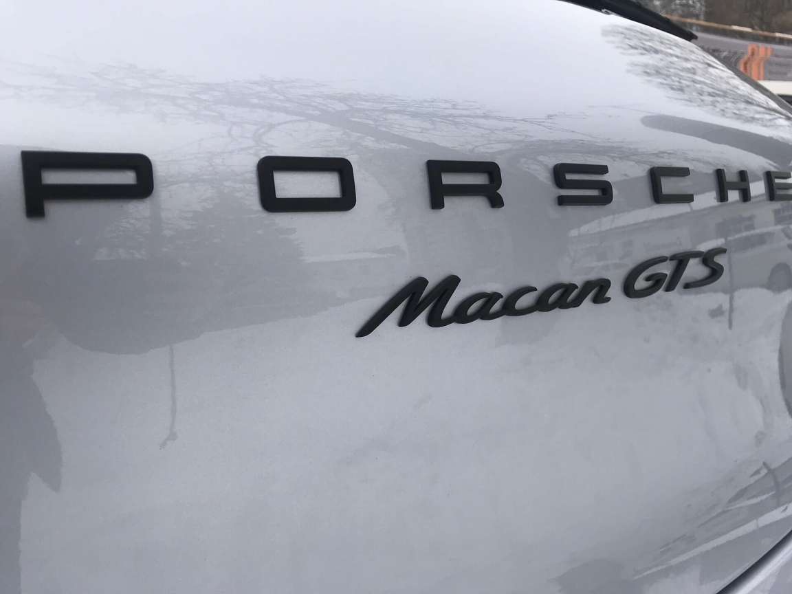 Детейлинг кузова и салона в Porsche Macan