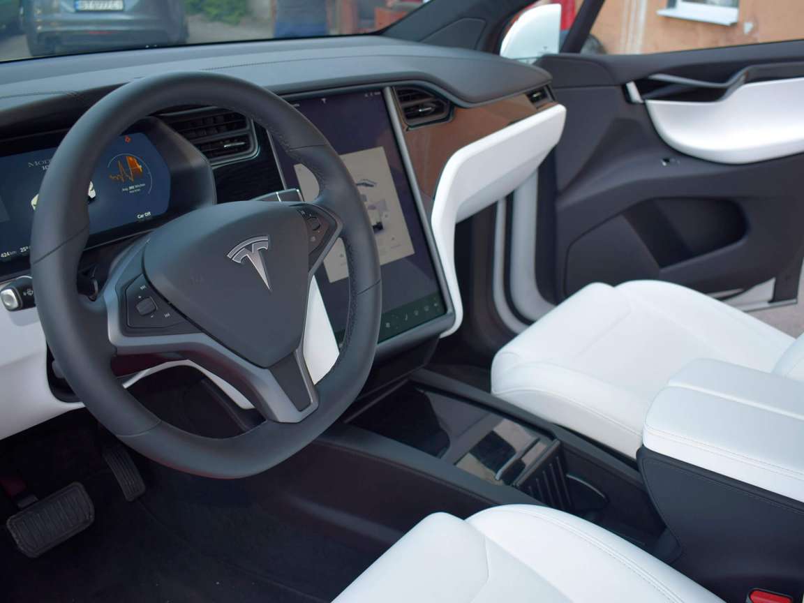 Tesla Model X комплекс детейлинг услуг 