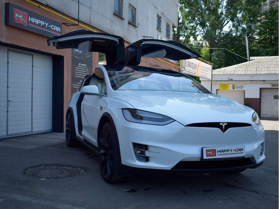 Tesla Model X комплекс детейлинг услуг 