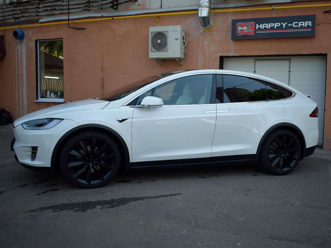 Tesla Model X комплекс детейлинг услуг 