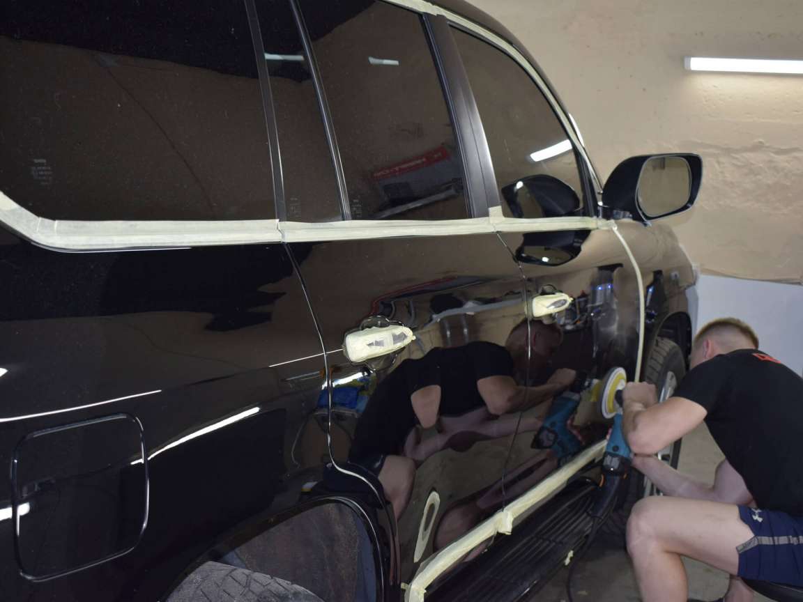 Toyota Land Cruiser 200 детейлінг полірування